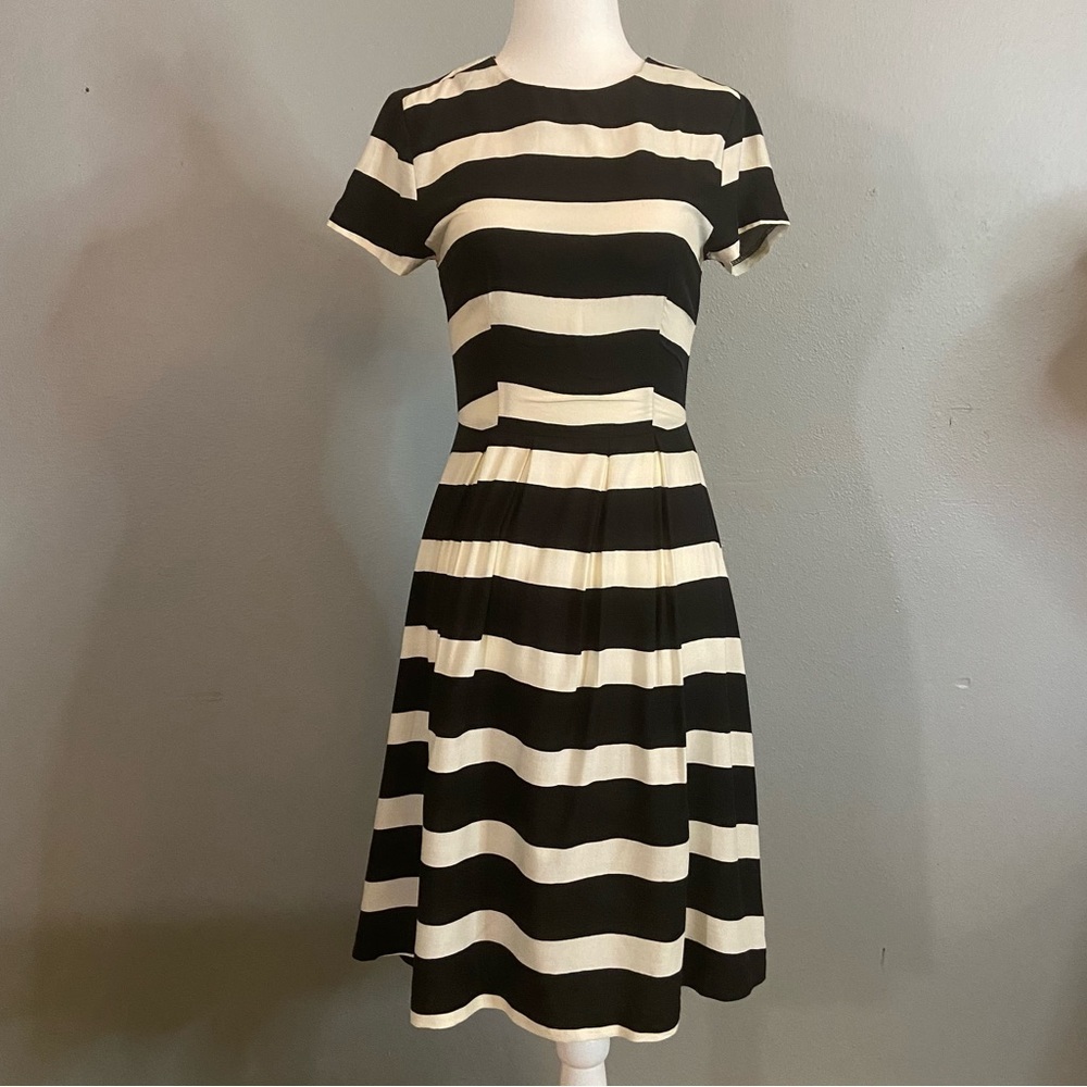 H&M Black and White‎ Striped Skater Casual Dress Size 4